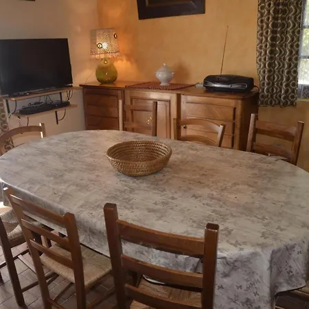 La Parrot En Margeride Ferienhaus Pierrefiche (Lozere)