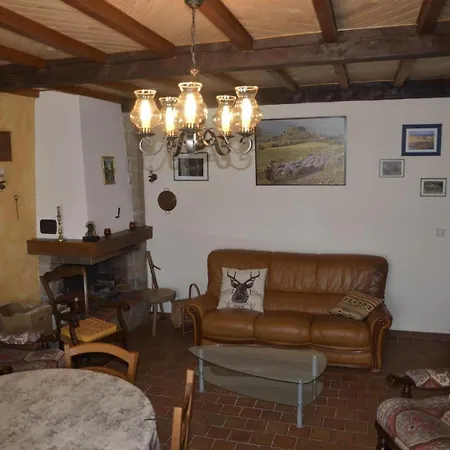 La Parrot En Margeride * Pierrefiche (Lozere)